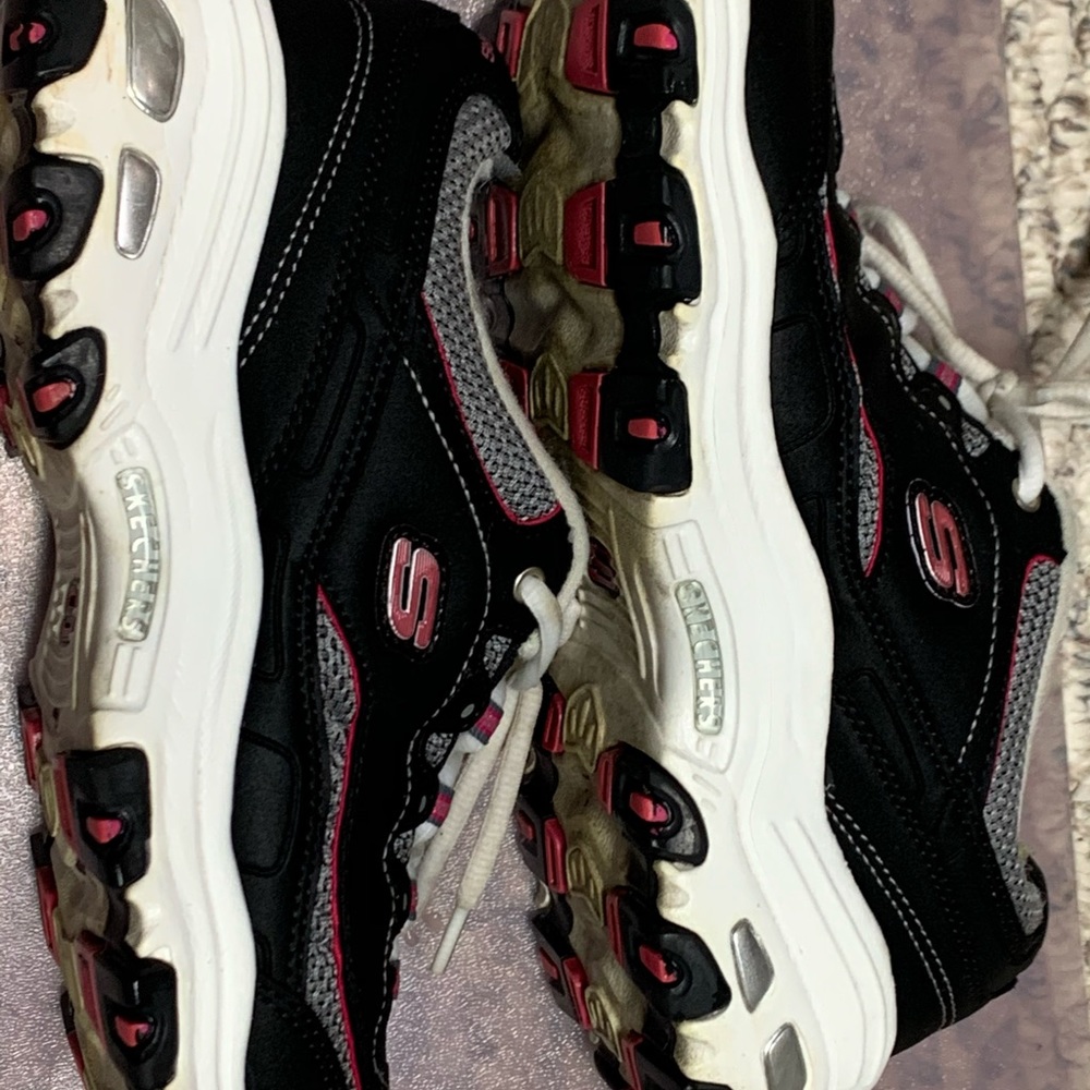 Skechers D’Lites memory foam shoes - Picture 9 of 10